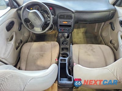 Zdjęcie 8 z 13 samochodu: 2001 SATURN SL VIN:1G8ZF52891Z272642 - miniatura