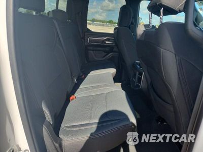 Zdjęcie 10 z 13 samochodu: 2022 RAM 1500 BIG HORN/LONE STAR VIN:1C6RREBT0NN382520 - miniatura
