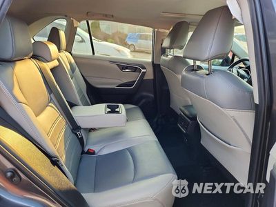 Zdjęcie 11 z 13 samochodu: 2021 TOYOTA RAV4 XLE PREMIUM VIN:2T3C1RFV1MC103173 - miniatura