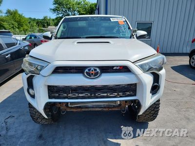 Piąte zdjęcie samochodu w środku: 2016 TOYOTA 4RUNNER TRAIL VIN:JTEBU5JR8G5303429 - miniatura