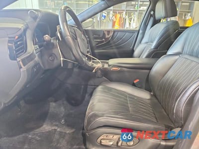 Zdjęcie 7 z 12 samochodu: 2018 LEXUS LS 500 VIN:JTHC5LFF3J5004106 - miniatura