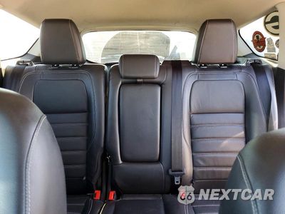 Zdjęcie 10 z 13 samochodu: 2017 FORD ESCAPE TITANIUM VIN:1FMCU9J93HUE21486 - miniatura