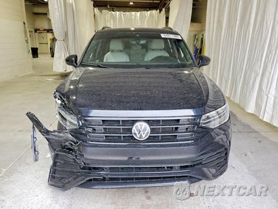 Piąte zdjęcie samochodu w środku: 2024 VOLKSWAGEN TIGUAN SE R-LINE BLACK VIN:3VV8B7AX1RM214590 - miniatura