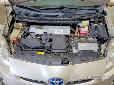 Zdjęcie 11 z 12 samochodu: 2010 TOYOTA PRIUS III VIN:JTDKN3DU0A0132296 - miniatura
