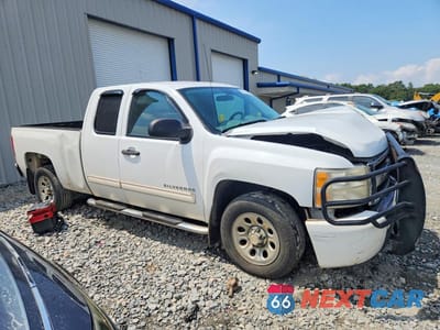 Czwarte zdjęcie samochodu z boku: 2011 CHEVROLET SILVERADO C1500 LS VIN:1GCRCREA9BZ334739 - miniatura