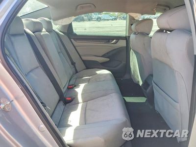 Zdjęcie 10 z 12 samochodu: 2018 HONDA ACCORD LX VIN:1HGCV1F1XJA267390 - miniatura