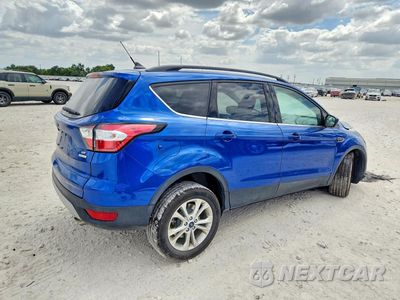 Trzecie zdjęcie samochodu z tyłu: 2018 FORD ESCAPE SE VIN:1FMCU0GD5JUD56993 - miniatura