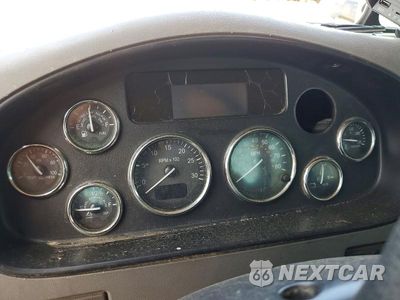 Zdjęcie 9 z 13 samochodu: 2015 PETERBILT 337 VIN:2NP2HM6X5FM256765 - miniatura