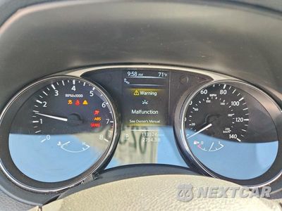 Zdjęcie 9 z 14 samochodu: 2016 NISSAN ROGUE SL VIN:5N1AT2MV2GC735029 - miniatura