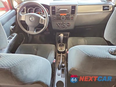 Zdjęcie 8 z 13 samochodu: 2010 NISSAN VERSA 1.8 S VIN:3N1BC1AP0AL381079 - miniatura