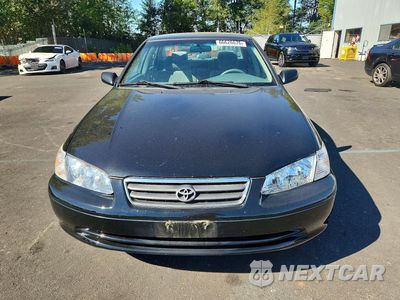 Piąte zdjęcie samochodu w środku: 2000 TOYOTA CAMRY CE VIN:4T1BG22K4YU761189 - miniatura