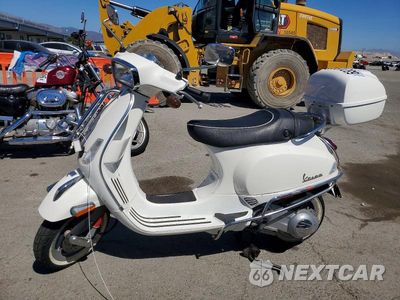 Trzecie zdjęcie samochodu z tyłu: 2009 VESPA LX 150 VIN:ZAPM448F095602725 - miniatura