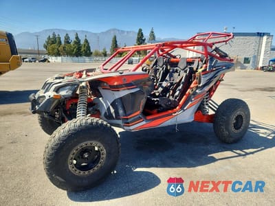 Drugie zdjęcie samochodu z przodu: 2017 CAN-AM MAVERICK X3 UTILITY VEHICLE VIN:3JBVXAW49HK002581 - miniatura