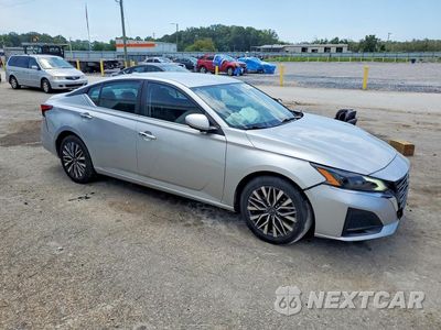 Czwarte zdjęcie samochodu z boku: 2023 NISSAN ALTIMA SV VIN:1N4BL4DV9PN331899 - miniatura
