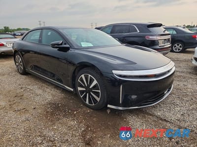 Czwarte zdjęcie samochodu z boku: 2023 LUCID MOTORS AIR PURE VIN:50EA1PFA7PA008266 - miniatura