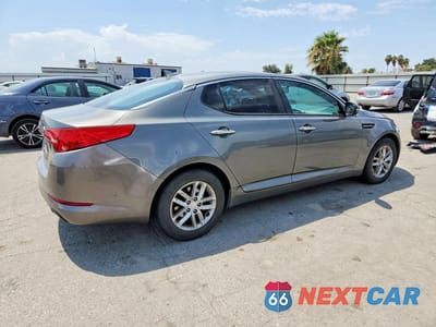 Trzecie zdjęcie samochodu z tyłu: 2012 KIA OPTIMA LX VIN:5XXGM4A71CG038958 - miniatura