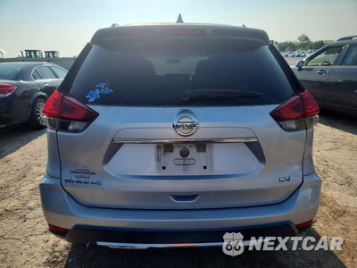 Zdjęcie 6 z 14 samochodu: 2018 NISSAN ROGUE SV VIN:KNMAT2MT3JP593440 - miniatura