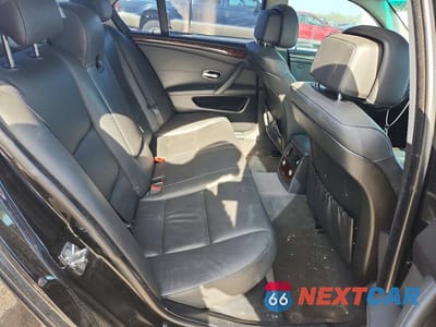 Zdjęcie 10 z 12 samochodu: 2008 BMW 528 XI VIN:WBANV13548CZ60014 - miniatura