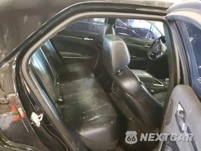 Zdjęcie 10 z 12 samochodu: 2015 CHRYSLER 300C VIN:2C3CCAKGXFH757100 - miniatura