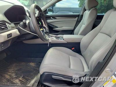 Zdjęcie 7 z 12 samochodu: 2019 HONDA ACCORD LX VIN:1HGCV1F18KA028289 - miniatura