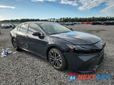 Czwarte zdjęcie samochodu z boku: 2026 TOYOTA CAMRY XLE VIN:4T1DAACK5TU773279 - miniatura
