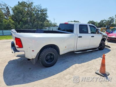 Trzecie zdjęcie samochodu z tyłu: 2018 RAM 3500 ST VIN:3C63RRGL0JG339269 - miniatura