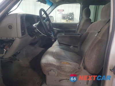 Zdjęcie 7 z 12 samochodu: 1999 CHEVROLET SILVERADO K2500 VIN:1GCGK29U7XZ210854 - miniatura