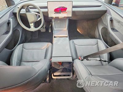 Zdjęcie 8 z 12 samochodu: 2026 TESLA MODEL Y VIN:7SAYGDEE9TA455848 - miniatura
