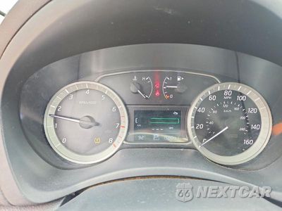 Zdjęcie 9 z 12 samochodu: 2014 NISSAN SENTRA SR VIN:3N1AB7AP7EL606721 - miniatura