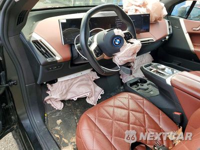Zdjęcie 8 z 13 samochodu: 2025 BMW IX XDRIVE50 VIN:WB523CF09SCT29673 - miniatura