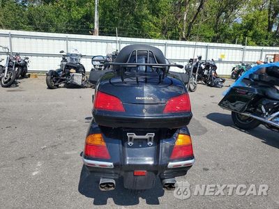Czwarte zdjęcie samochodu z boku: 2001 HONDA GL1800 VIN:1HFSC47081A003372 - miniatura