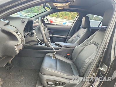Zdjęcie 7 z 14 samochodu: 2023 LEXUS UX VIN:JTHP6JBH4P2134772 - miniatura