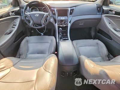 Zdjęcie 8 z 13 samochodu: 2012 HYUNDAI SONATA LIMITED VIN:5NPEC4AC7CH385450 - miniatura