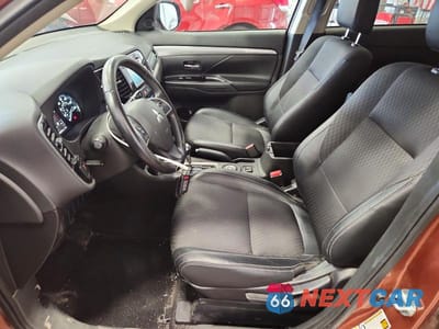Zdjęcie 7 z 13 samochodu: 2015 MITSUBISHI OUTLANDER SE VIN:JA4AZ3A36FZ013435 - miniatura