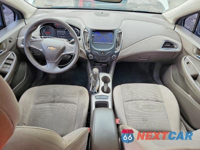 Zdjęcie 8 z 12 samochodu: 2016 CHEVROLET CRUZE LS VIN:1G1BC5SM3G7245592 - miniatura