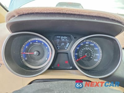 Zdjęcie 9 z 12 samochodu: 2013 HYUNDAI ELANTRA LIMITED VIN:KMHDH4AE8DU846205 - miniatura