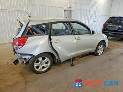 Trzecie zdjęcie samochodu z tyłu: 2004 TOYOTA MATRIX XR VIN:2T1LR32E24C201696 - miniatura
