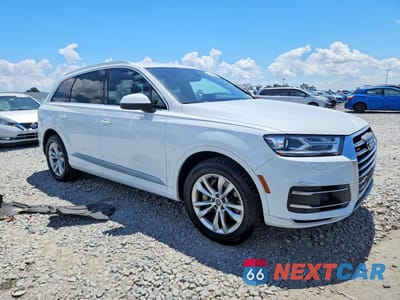 Czwarte zdjęcie samochodu z boku: 2018 AUDI Q7 PREMIUM PLUS VIN:WA1LAAF70JD049448 - miniatura