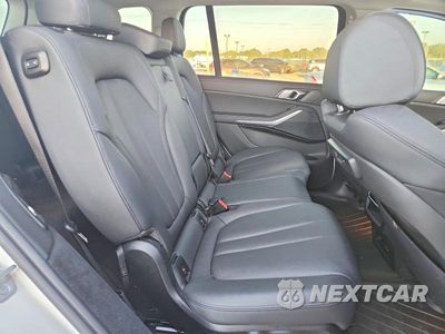Zdjęcie 10 z 12 samochodu: 2022 BMW X7 XDRIVE40I VIN:5UXCW2C06N9L76402 - miniatura