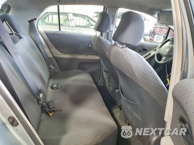 Zdjęcie 10 z 12 samochodu: 2010 TOYOTA YARIS VIN:JTDKT9K39A5297592 - miniatura