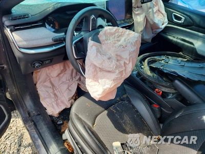 Zdjęcie 8 z 13 samochodu: 2024 JEEP COMPASS LATITUDE VIN:3C4NJDBN9RT131771 - miniatura