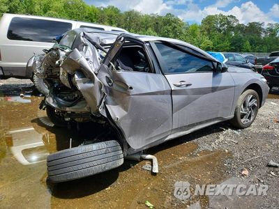 Trzecie zdjęcie samochodu z tyłu: 2025 HYUNDAI ELANTRA HYBRID SEL SPORT VIN:KMHLM4DJ1SU155787 - miniatura