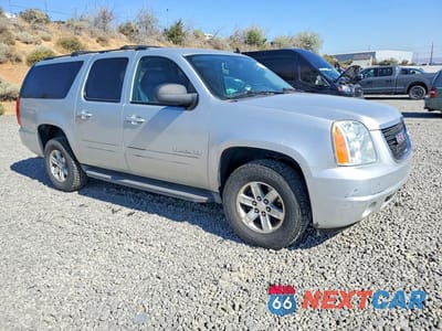Czwarte zdjęcie samochodu z boku: 2013 GMC YUKON XL K1500 SLT VIN:1GKS2KE7XDR305385 - miniatura