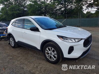 Czwarte zdjęcie samochodu z boku: 2023 FORD ESCAPE ACTIVE VIN:1FMCU9GN0PUA51407 - miniatura