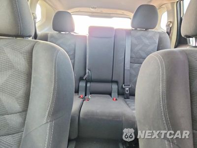 Zdjęcie 10 z 13 samochodu: 2016 NISSAN ROGUE S VIN:KNMAT2MV0GP651000 - miniatura
