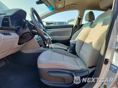 Zdjęcie 7 z 13 samochodu: 2020 HYUNDAI ELANTRA SEL VIN:5NPD84LF7LH581490 - miniatura
