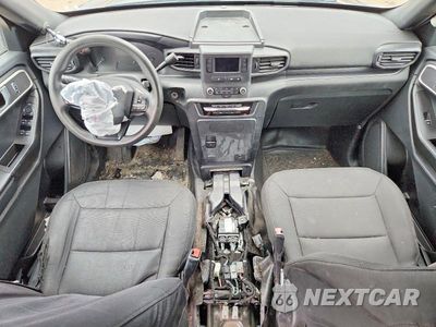 Zdjęcie 8 z 13 samochodu: 2020 FORD EXPLORER POLICE INTERCEPTOR VIN:1FM5K8AB3LGC13059 - miniatura