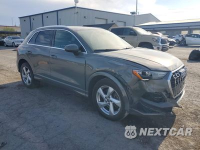 Czwarte zdjęcie samochodu z boku: 2019 AUDI Q3 PREMIUM VIN:WA1AECF36K1077052 - miniatura