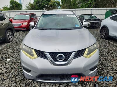 Piąte zdjęcie samochodu w środku: 2014 NISSAN ROGUE S VIN:5N1AT2MV9EC806336 - miniatura