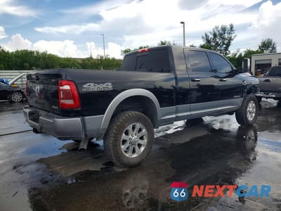 Trzecie zdjęcie samochodu z tyłu: 2021 RAM 2500 LARAMIE VIN:3C6UR5NL4MG658579 - miniatura